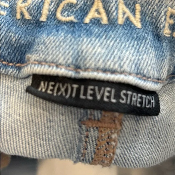American Eagle Outfitters Light Blue Next Level Stretch Jeans Size 8 - Picture 4 of 4